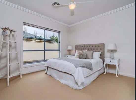 Room in a 4 Bedroom Apartment, 6A James Avenue, Brooklyn Park