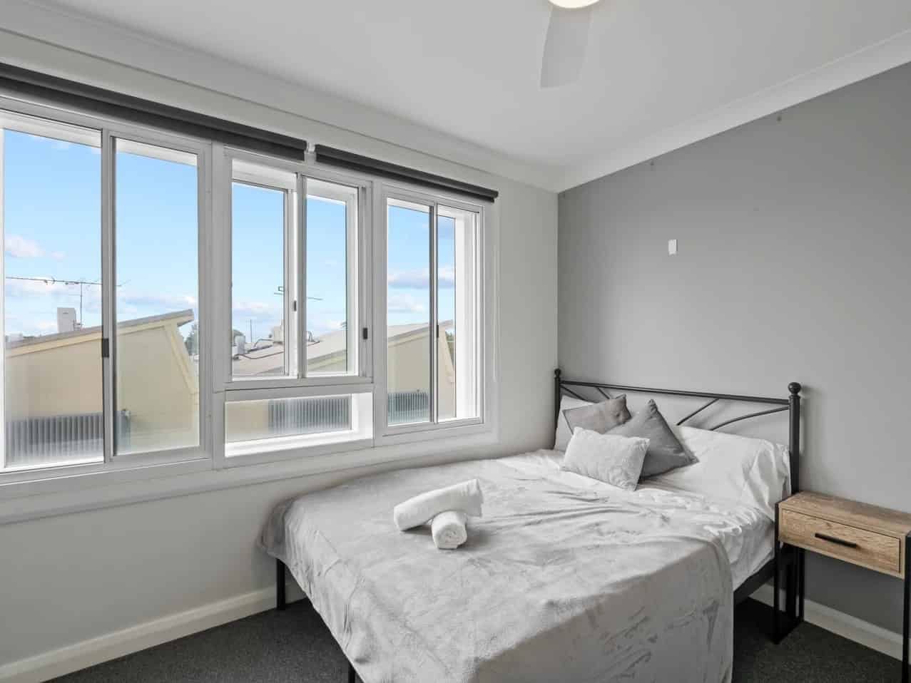 Room in a 6 Bedroom Apartment, 14/65 - 2 Crystal Street, Petersham