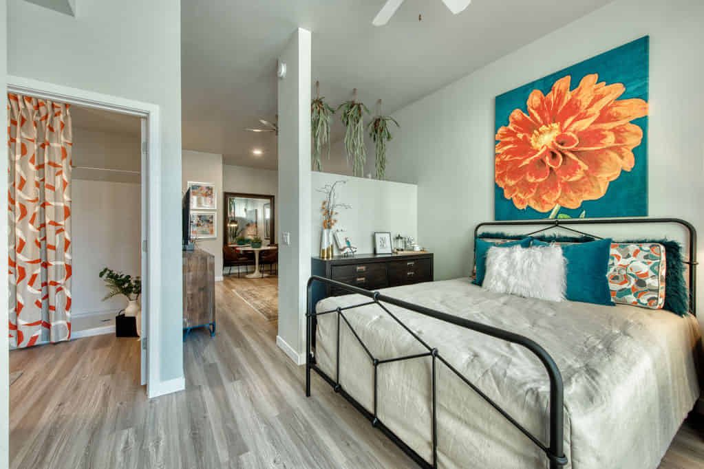 Metro 101 Apartments