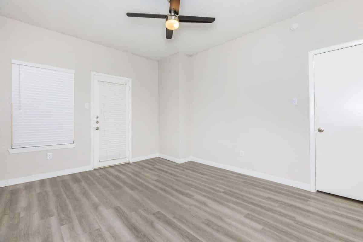 24 Longview