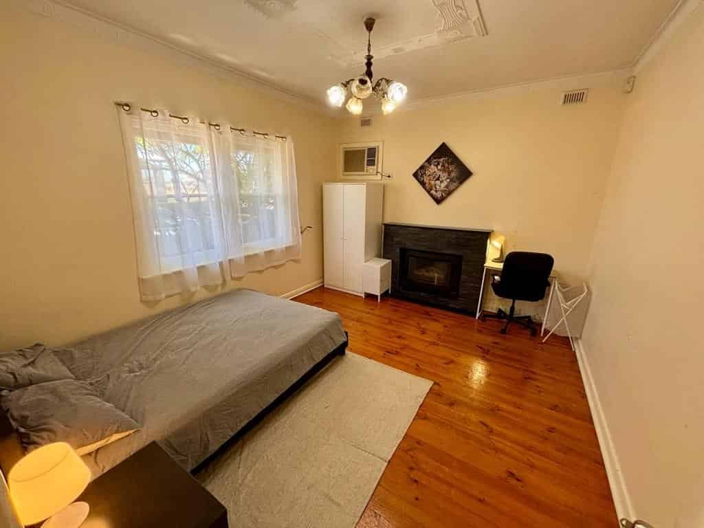 Room In A 6 Bedroom Apartment, 87 Days Road, Croydon Park, City Of Port Adelaide Enfield