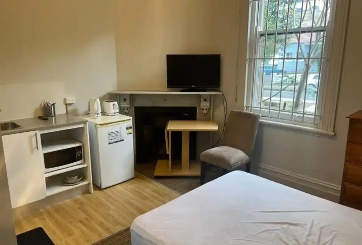 Room in a 16 Bedroom Apartment, 4 Carlton Street, Kensington, Sydney