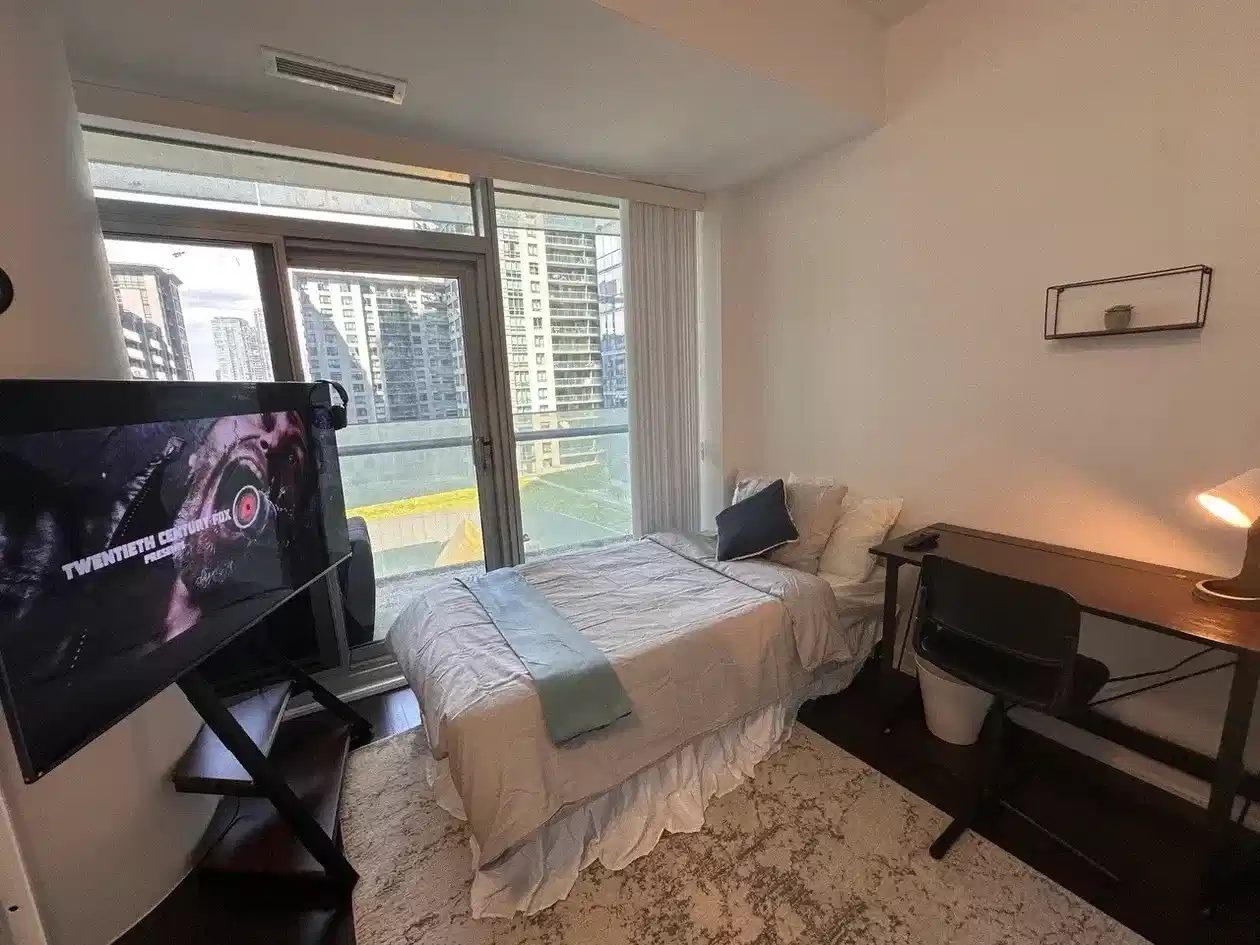 H4U 14 York St