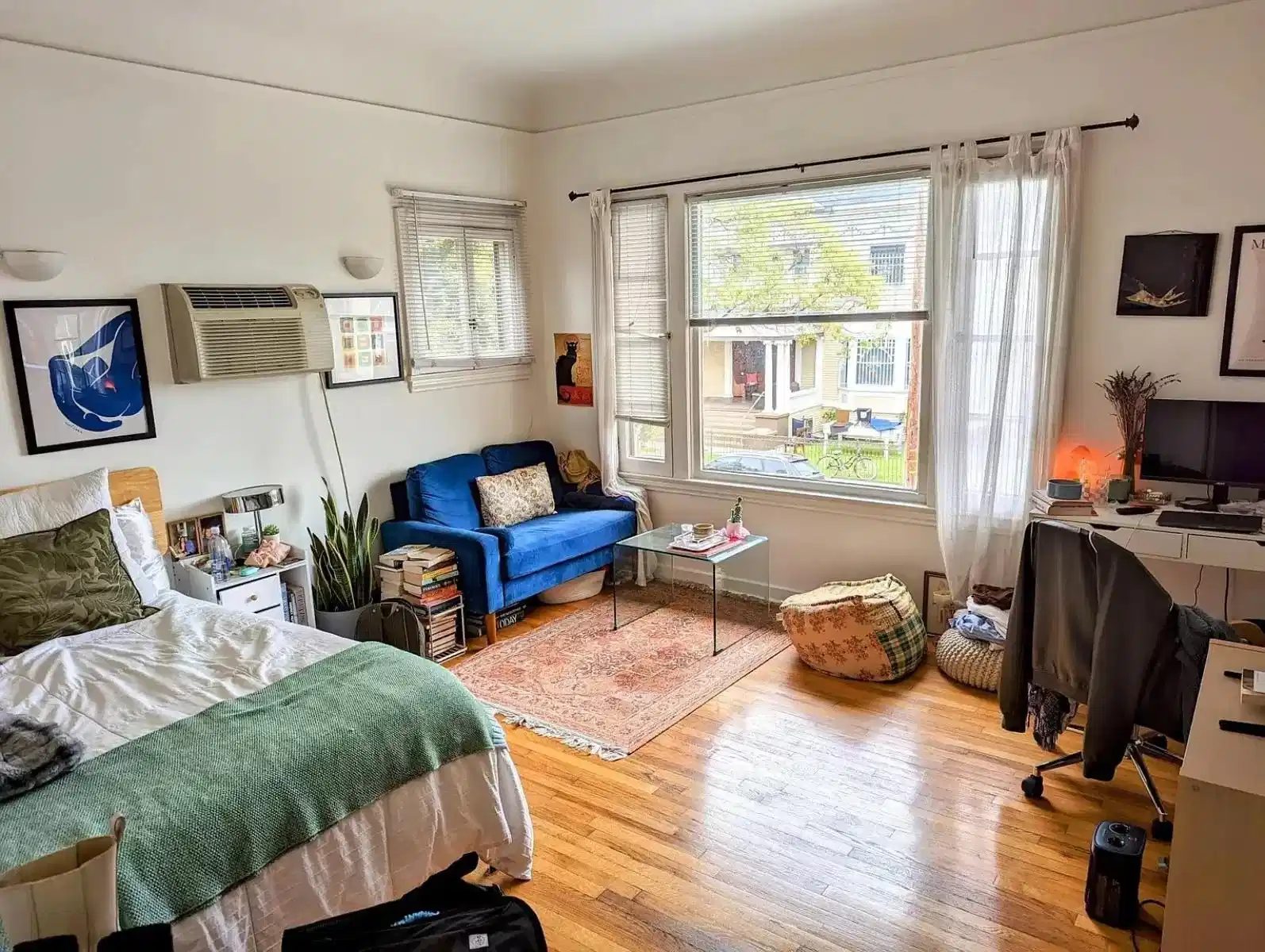 2660 Magnolia