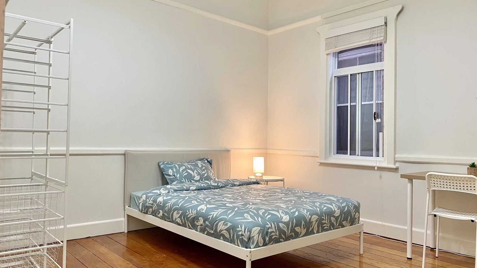 Room in a 8 bedroom Apartment, Fortescue St, Bexley North
