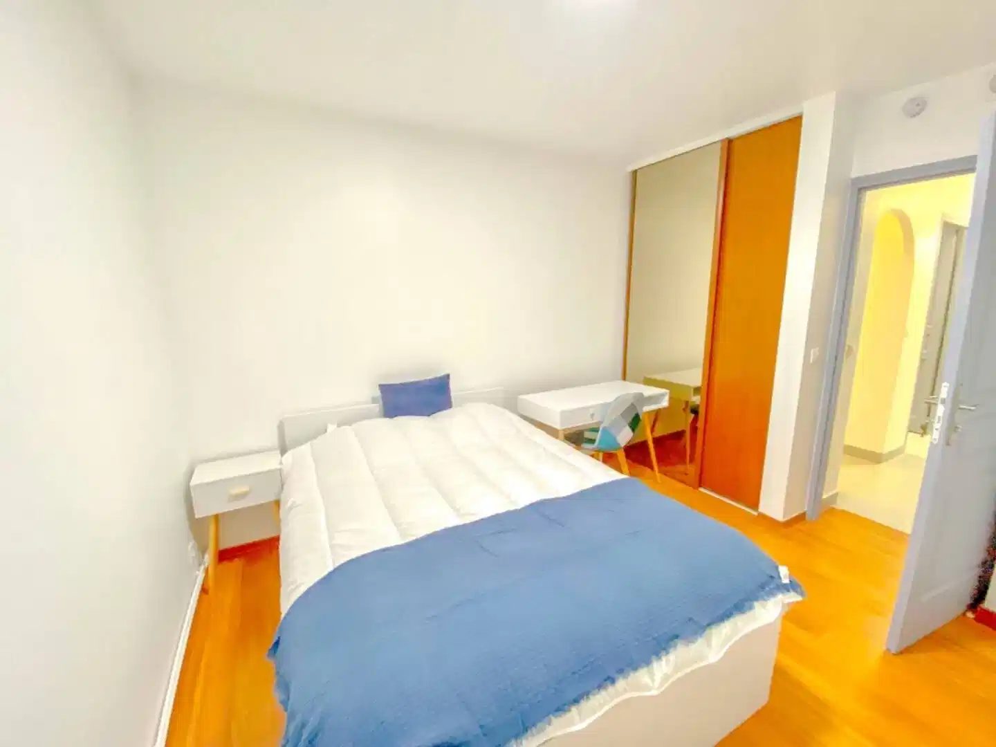 Room in a 6 Bedroom Apartment, Clément Ader Street, Rosny-Sous-Bois