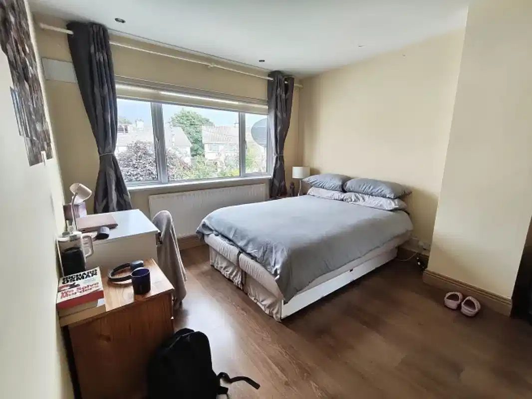 Room in a 7 Bedroom Apartment, 41 Ballinteer Crescent, Ballinteer