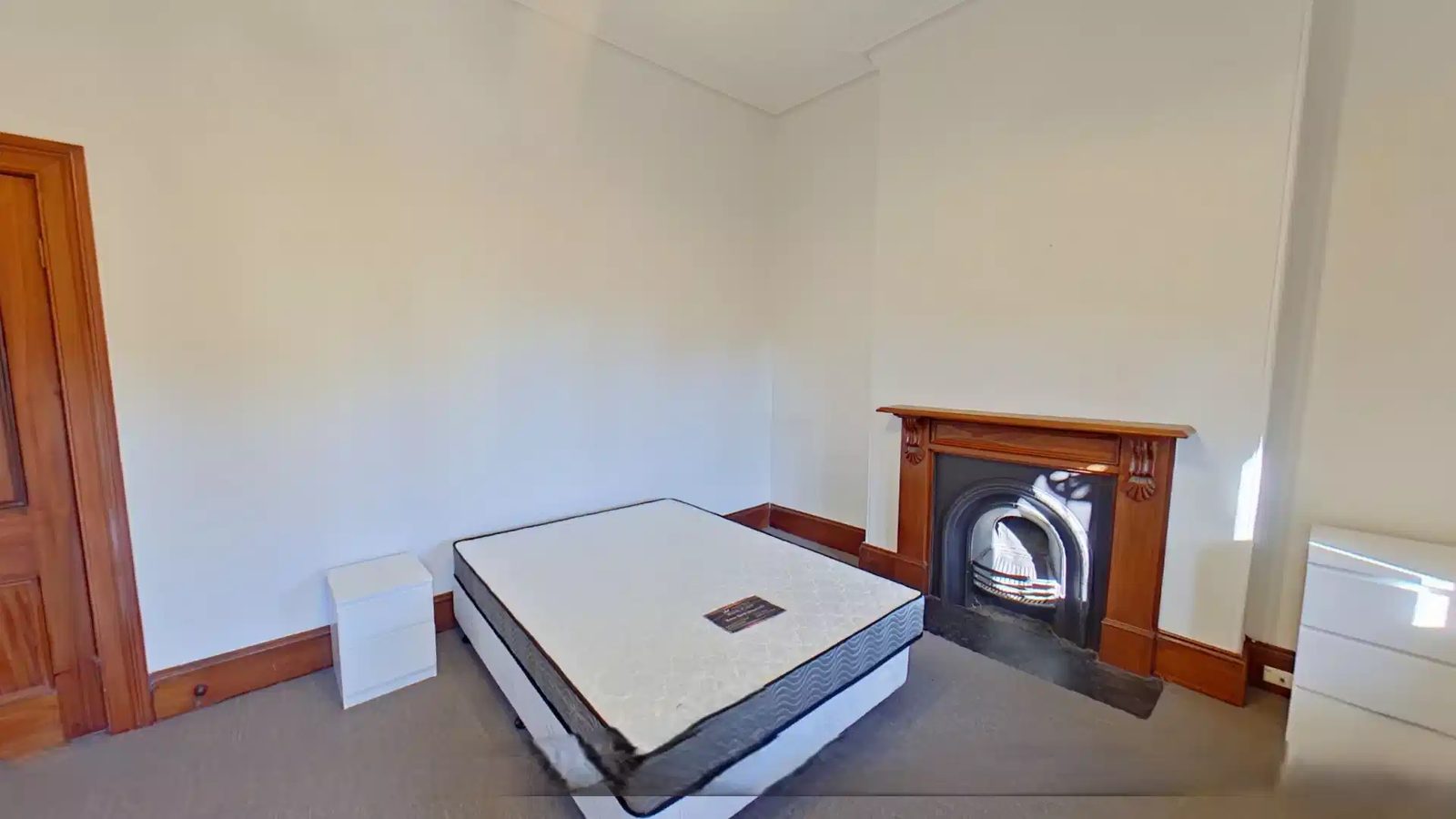 Room in a 8 Bedroom Apartment, 11 George St, Redfern