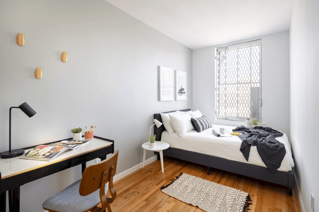 W 116th St