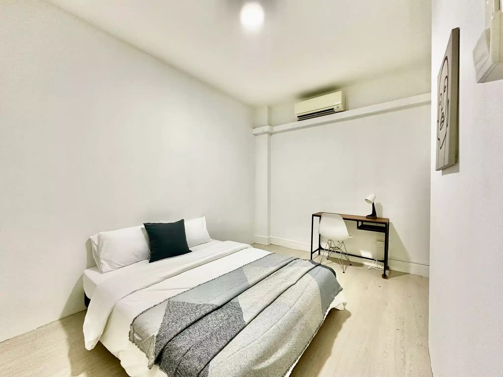 Room in a 4 Bedroom Apartment, 23A Lor 13 Geylang