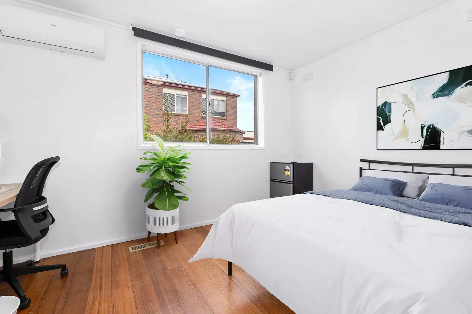 Rooming Houses, 1/9 Risdon Drive, Notting Hill