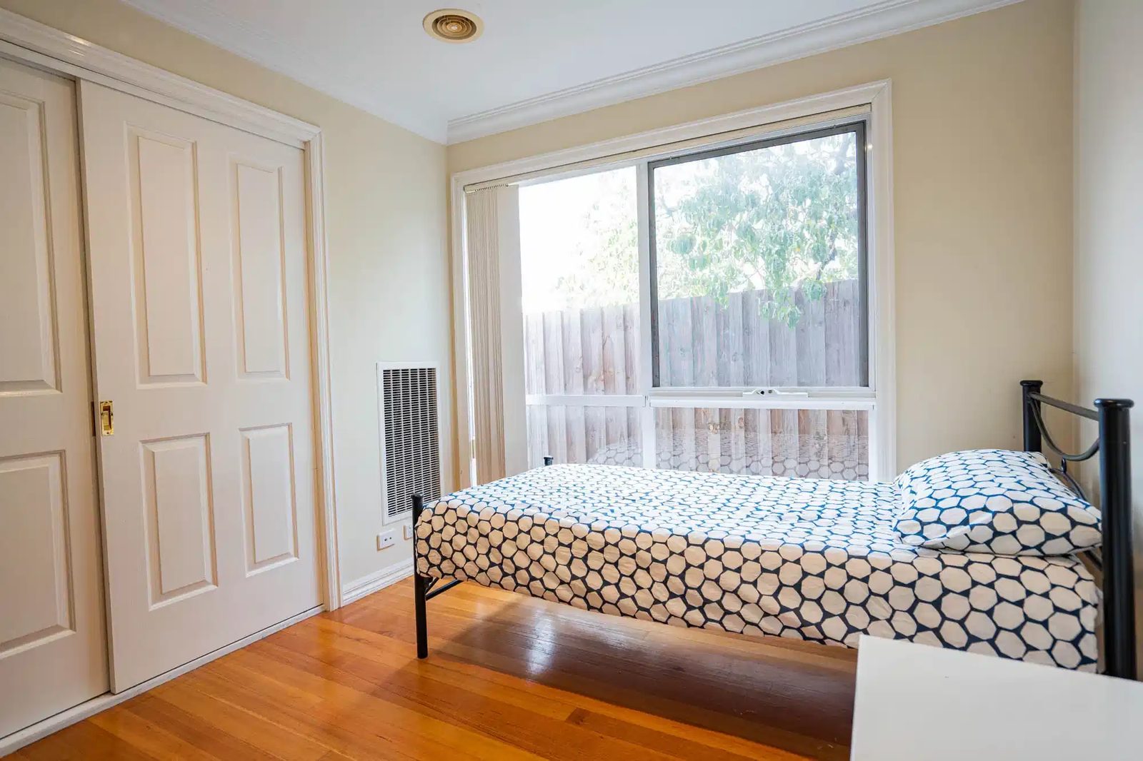 Rooming Houses,44 Batesford Road, Malvern East