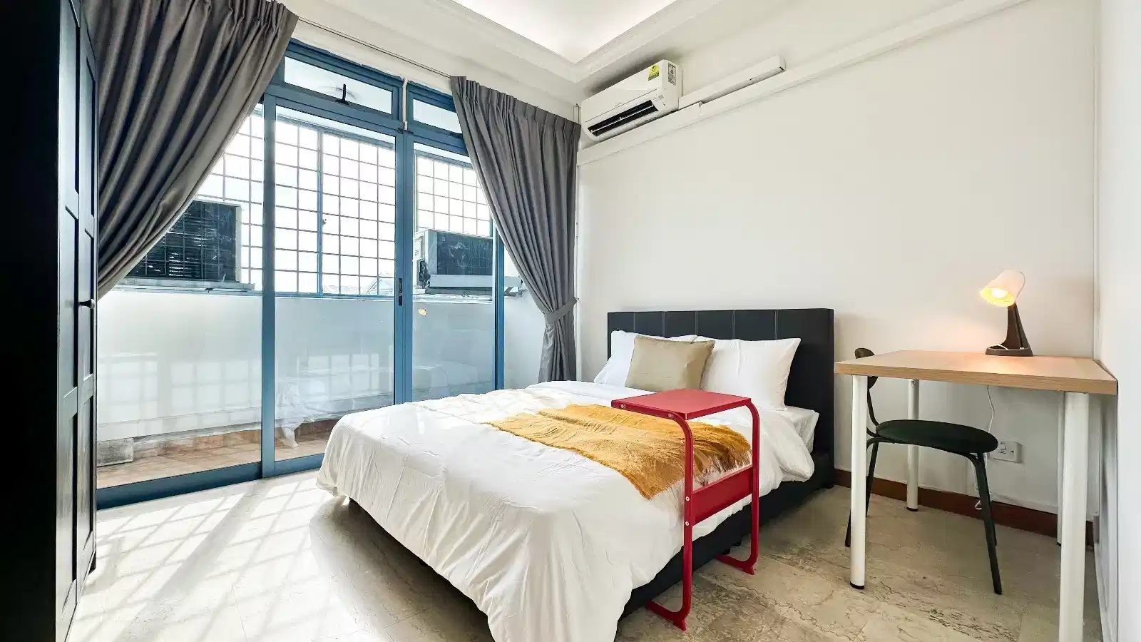 Room in a 4 Bedroom Apartment, 511 Guillemard Road