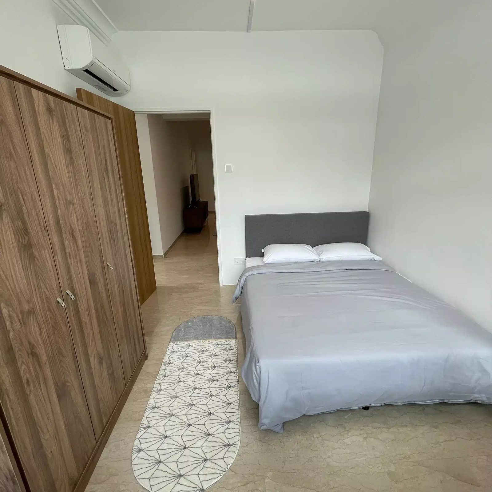 Room In A 4 Bedroom Apartment, 20 Kay Poh Road