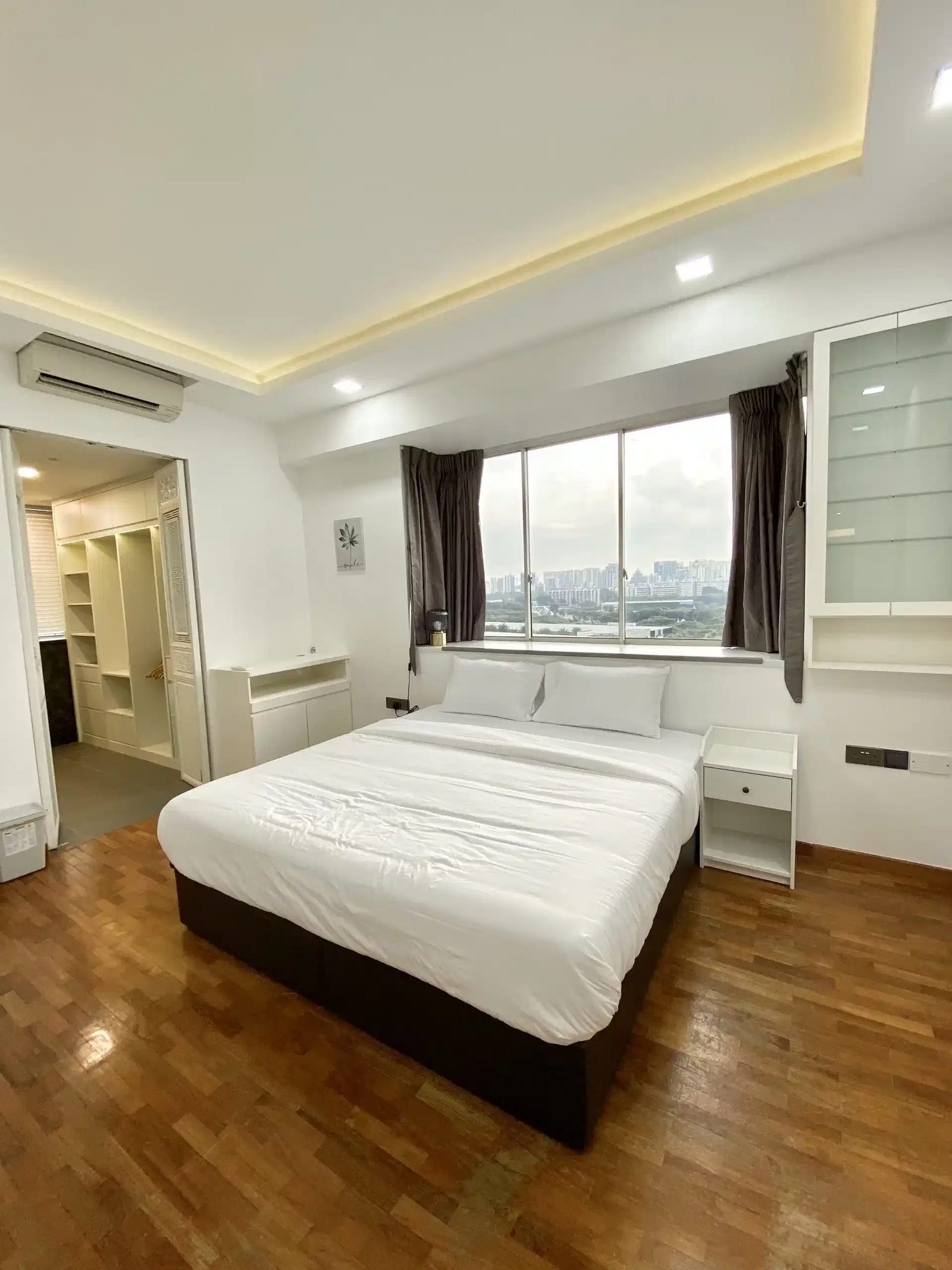 Room in a 3 Bedroom Apartment, 68 Guillemard Road