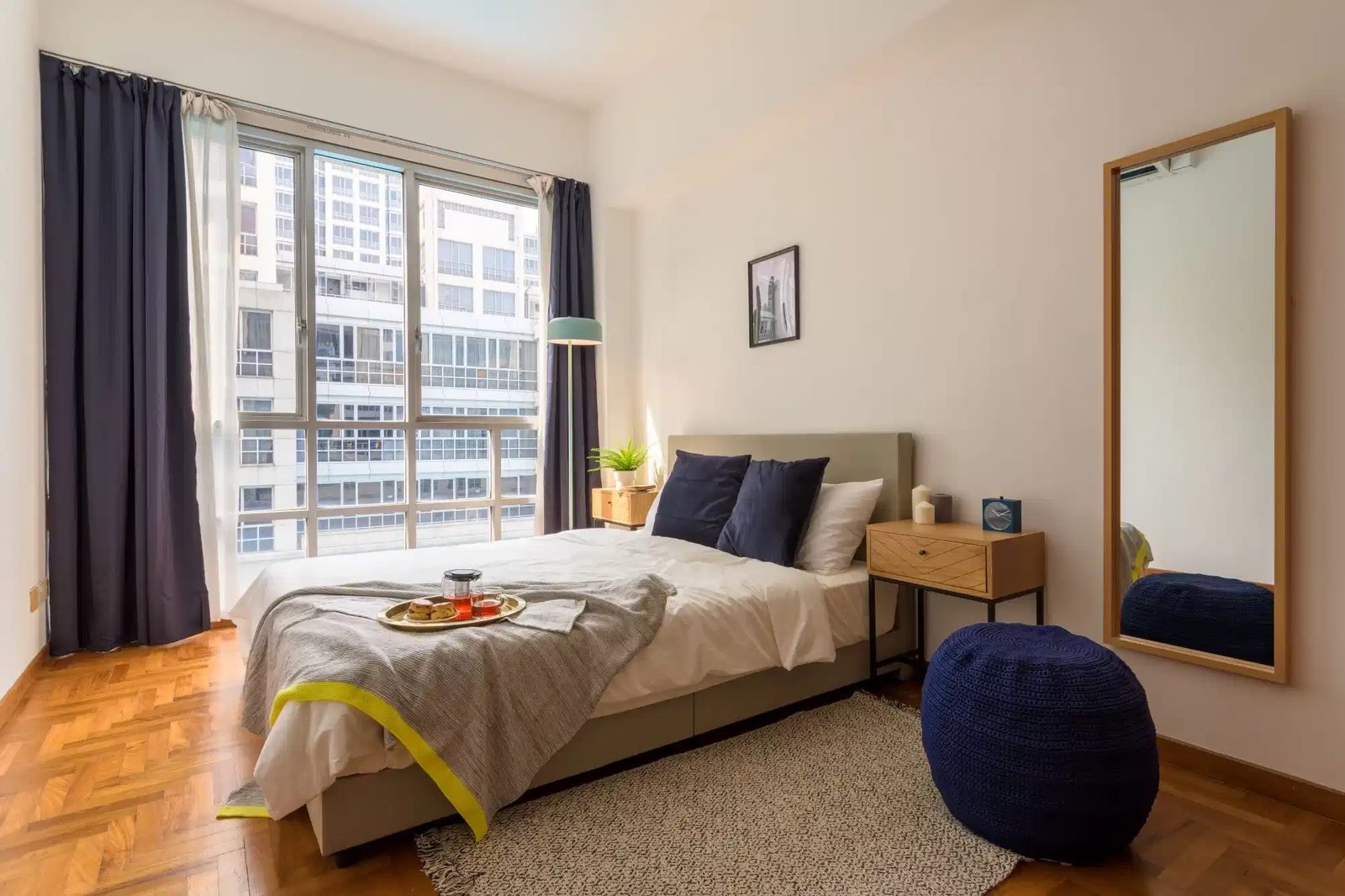 Room in a 8 Bedroom Apartment, 207 River Valley Road