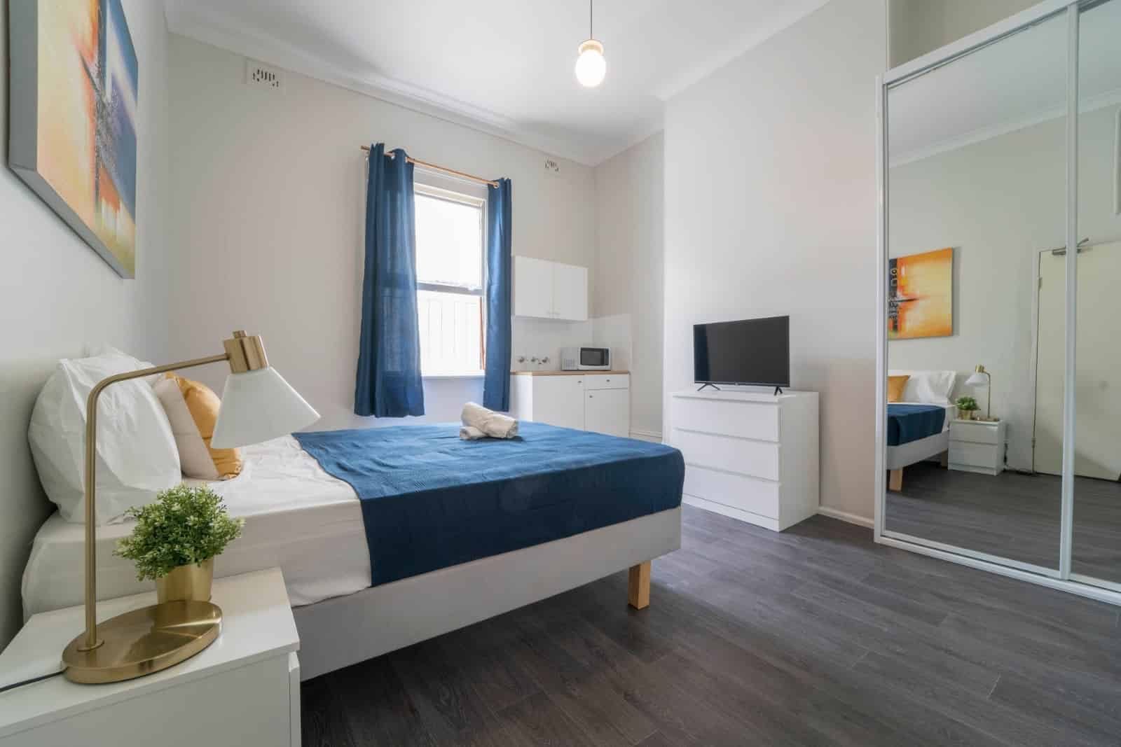 Room in a 11 Bedroom Apartment, 70 Flinders, Darlinghurst
