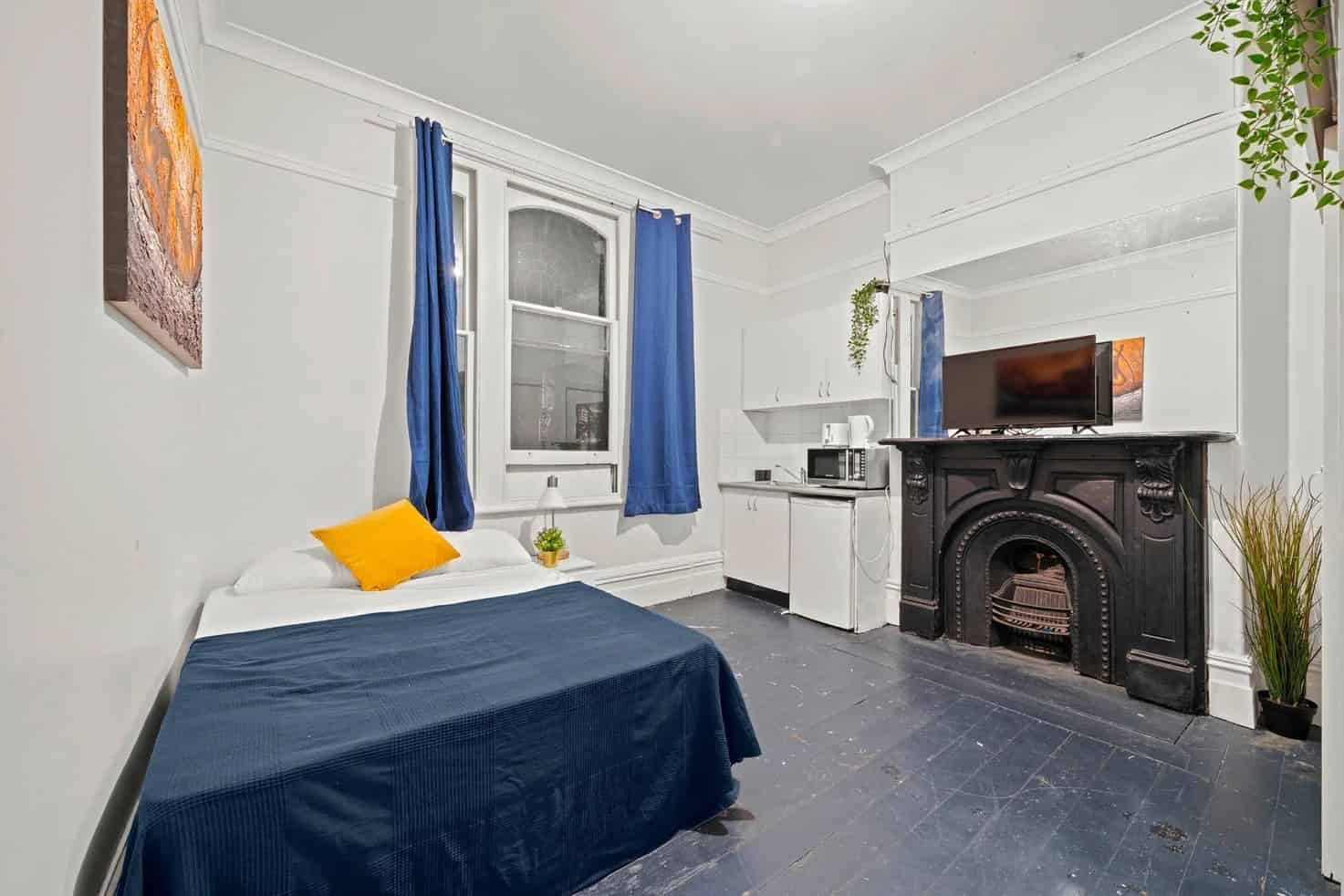 Room in a 10 Bedroom Apartment, 116 Flinders, Darlinghurst