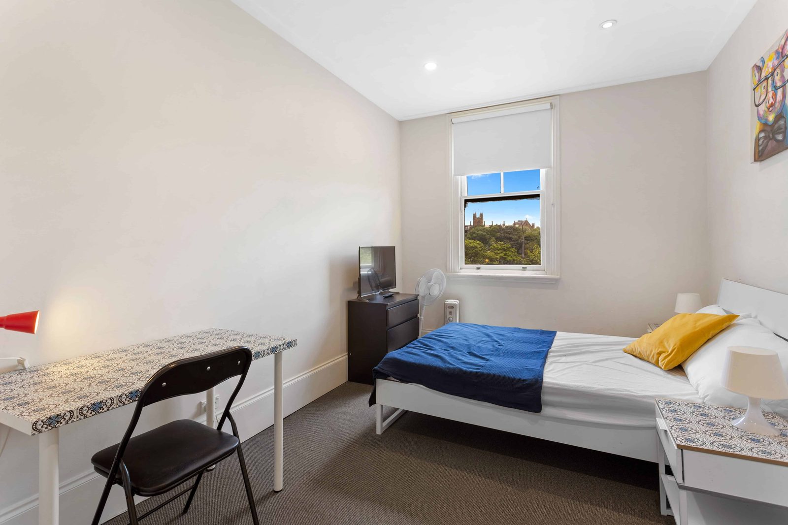 Room in a 10 Bedroom Apartment, 52 City Road, Chippendale