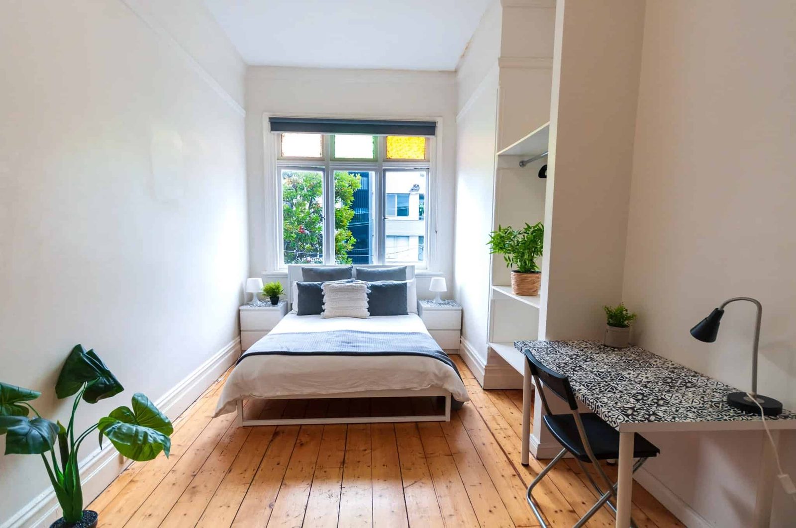 Room in a 9 Bedroom Apartment, 72 New Canterbury, Petersham