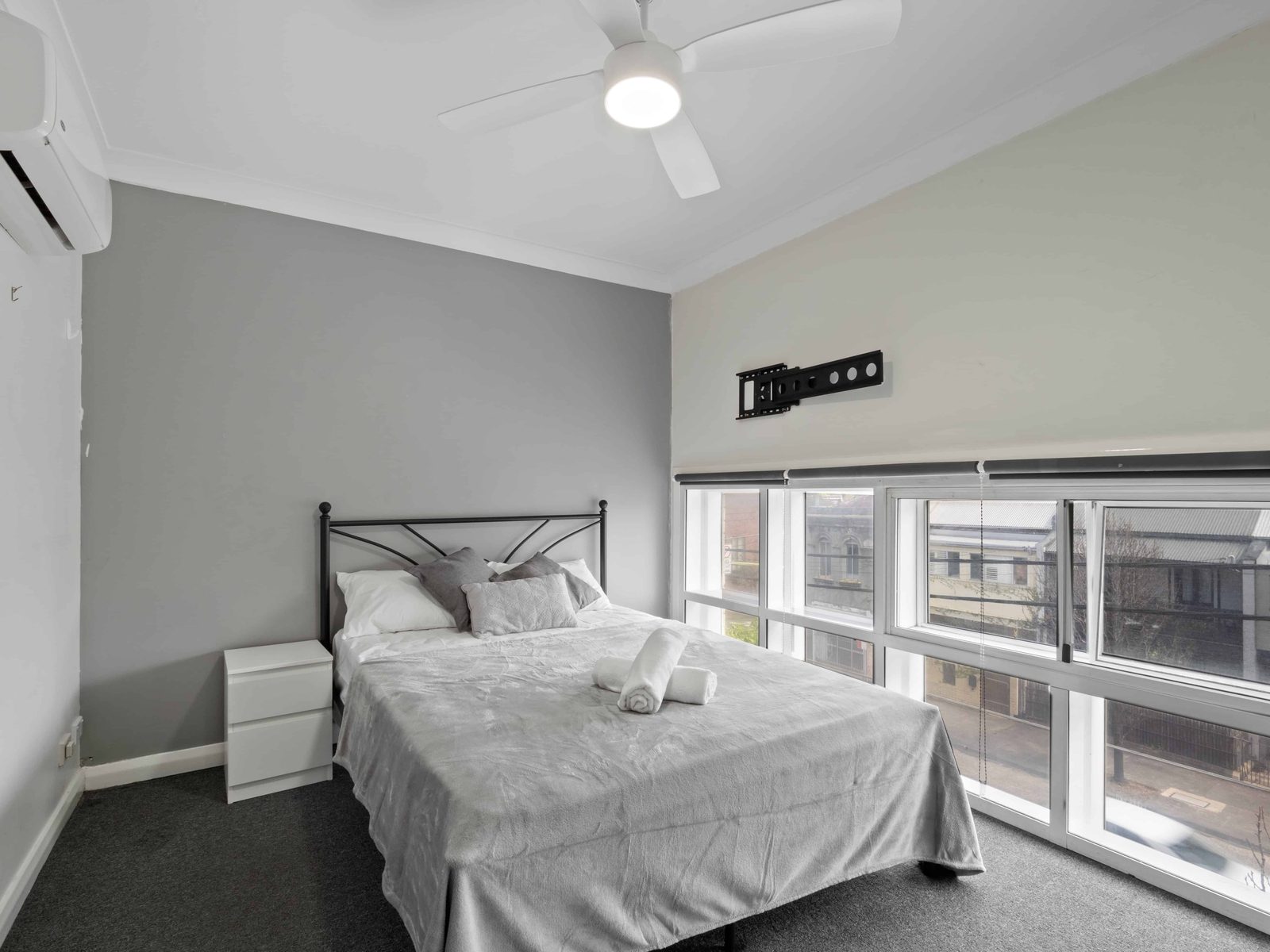 Room in a 4 Bedroom Apartment, 1/65 Crystal, Petersham