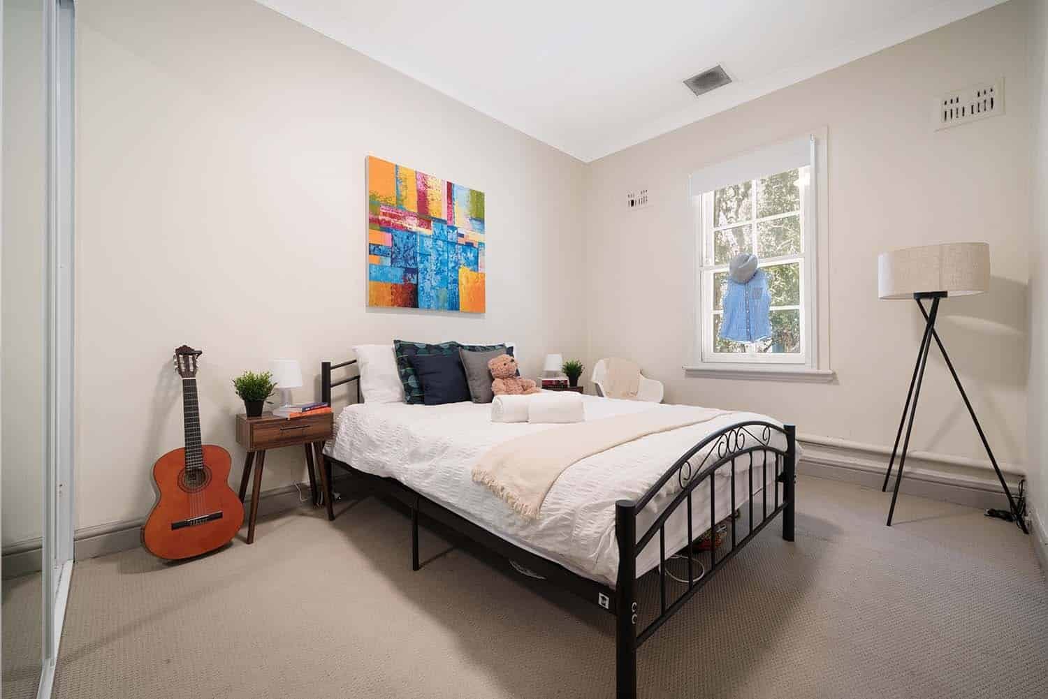 Room in a 7 Bedroom Apartment, 461 Harris, Ultimo