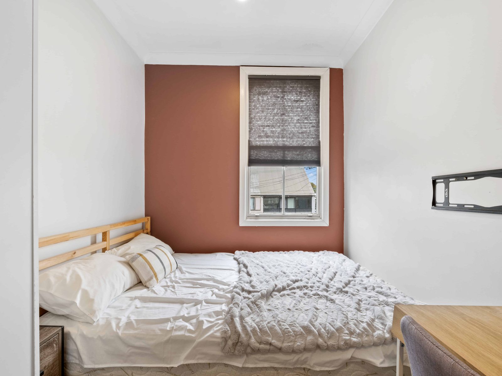 Room in a 17 Bedroom Apartment, 510 Cleveland, Surry Hills