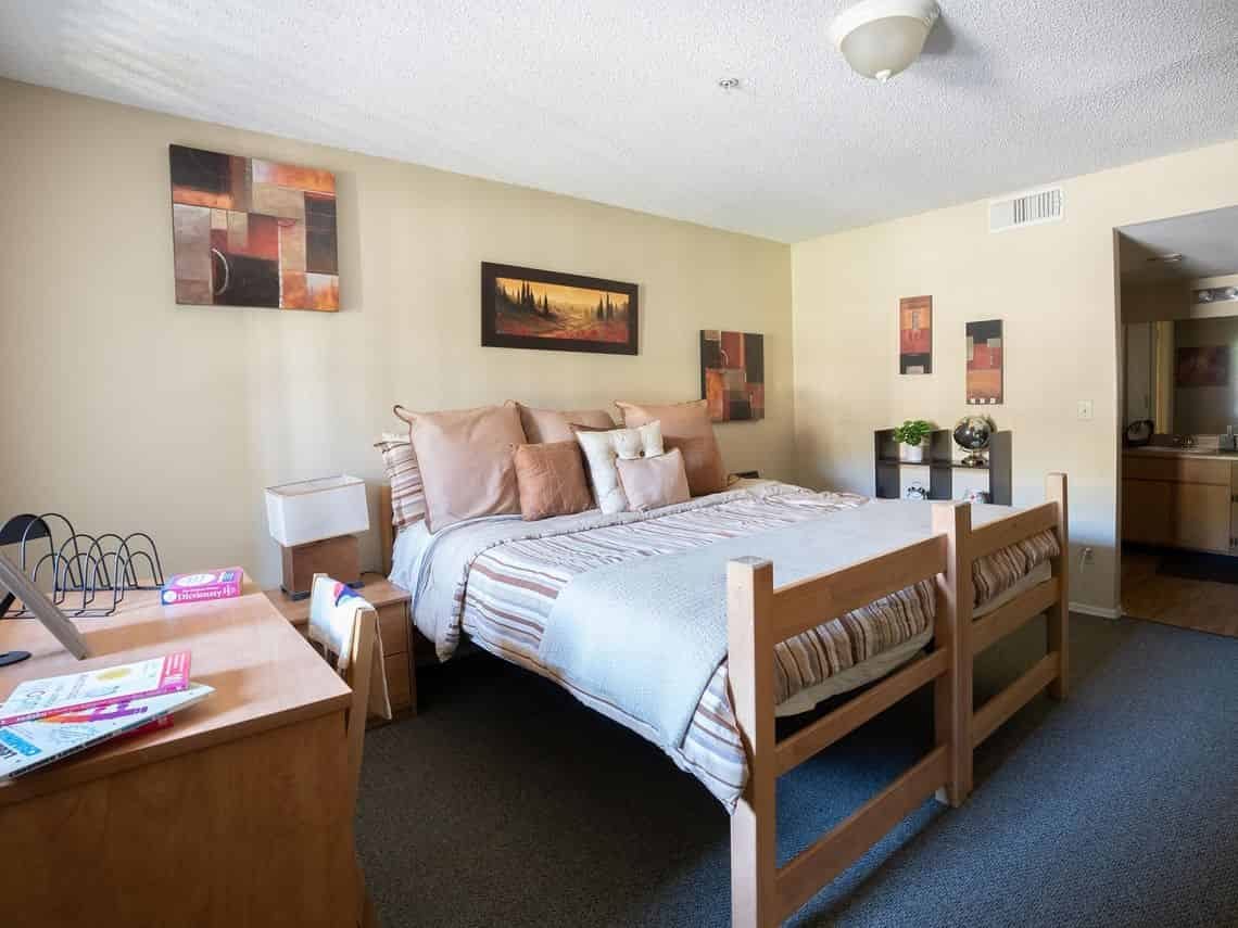 Yugo Tempe Villas