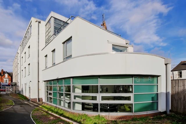 Edge Apartments
