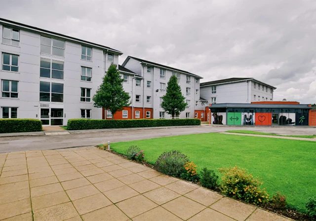 iQ Student Quarter