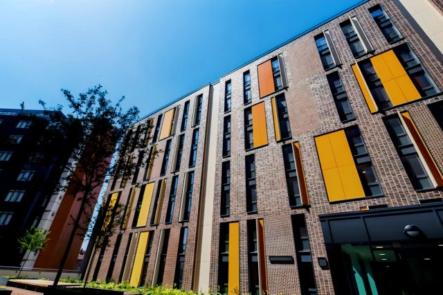 Massachusetts Institute of Technology (MIT)