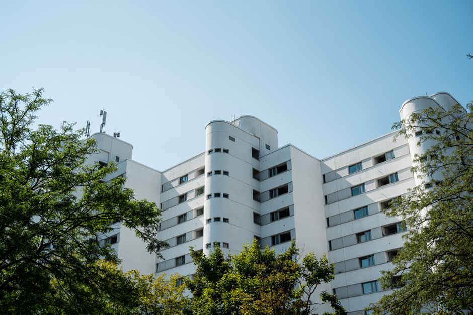 中原旗下公寓品牌对比：哪个更适合中国留学生