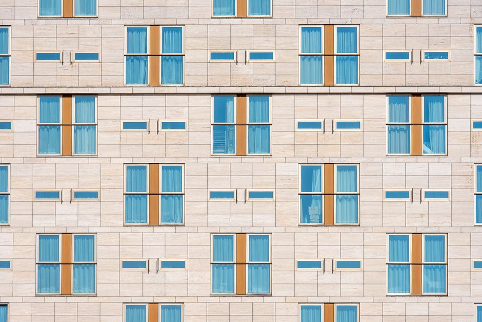 Quickly Identify Whether a Student Advert Is Posted by a Landlord or a Scammer